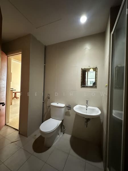 Servis Apartment untuk Disewa di 231 TR Serviced Suite - Feei Dih Low - Bathroom - PropertyGuru.com.my