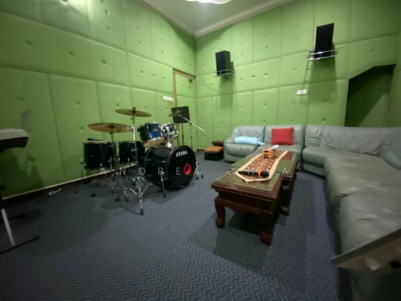 Entertainment Room