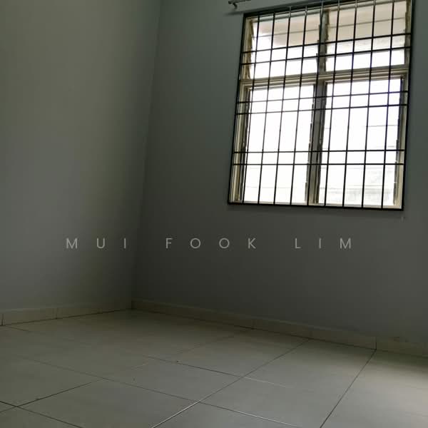 Rumah Flat untuk Dijual di Taman Merdeka - Mui Fook Lim - Bedroom - PropertyGuru.com.my