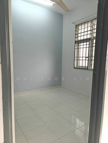 Rumah Flat untuk Dijual di Taman Merdeka - Mui Fook Lim - Bedroom - PropertyGuru.com.my