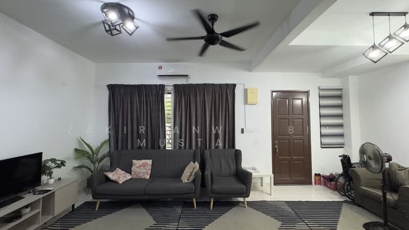 Rumah Teres 2-Tingkat untuk Dijual di Seksyen 7 (Shah Alam) - Zakir Anwar Bin Mustafa - Living Room - PropertyGuru.com.my