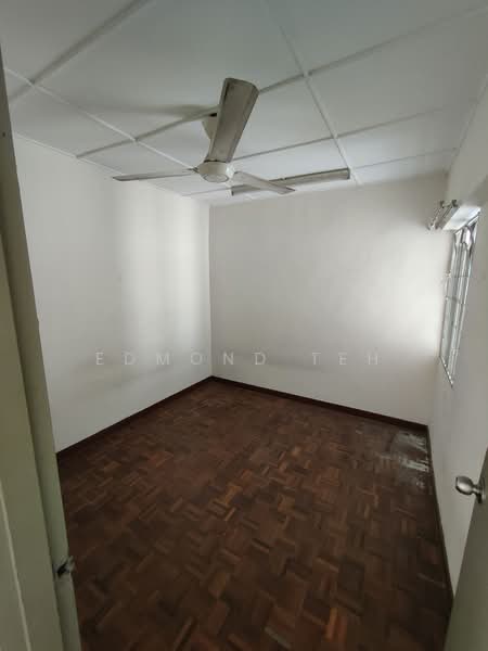 Pangsapuri untuk Dijual di Subang Ville Ehsan - Edmond Teh - Bedroom - PropertyGuru.com.my
