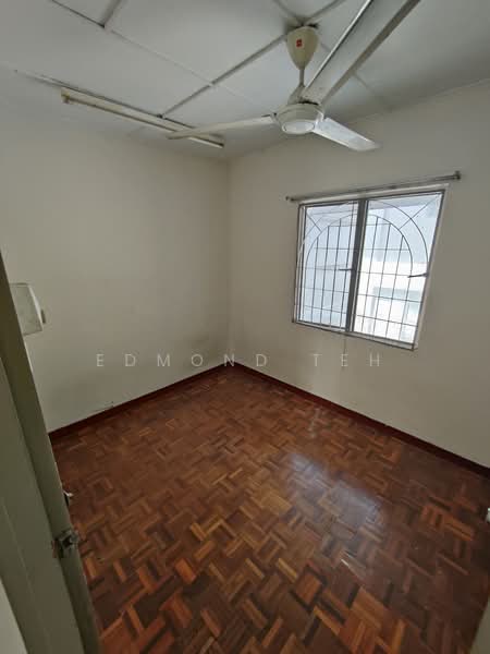 Pangsapuri untuk Dijual di Subang Ville Ehsan - Edmond Teh - Bedroom - PropertyGuru.com.my