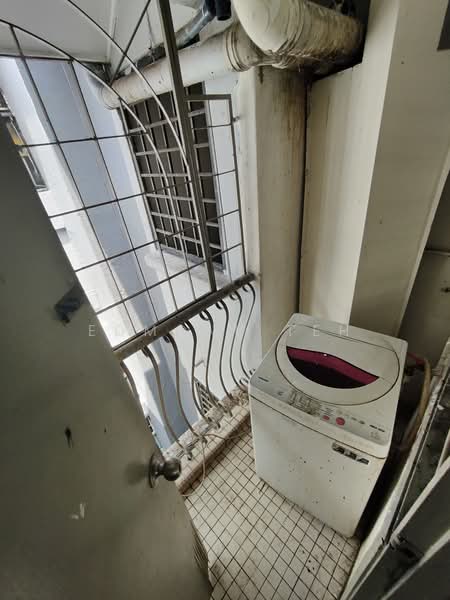 Pangsapuri untuk Dijual di Subang Ville Ehsan - Edmond Teh - Balcony - PropertyGuru.com.my