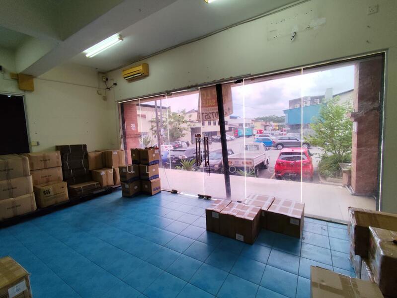 Kedai untuk Dijual di Seri Kembangan (Selangor) - Julius Ong - Exterior - PropertyGuru.com.my