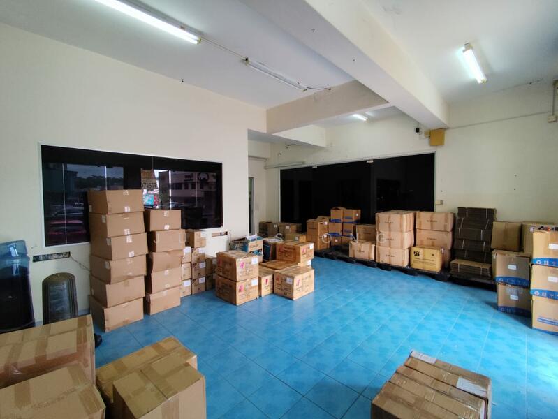 Kedai untuk Dijual di Seri Kembangan (Selangor) - Julius Ong - Interior - PropertyGuru.com.my