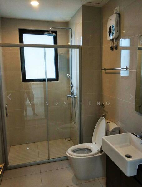 Kondominium untuk Dijual di Bay Point @ Country Garden Danga Bay - Mindy Heng - Bathroom - PropertyGuru.com.my