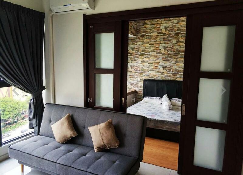 Kondominium untuk Dijual di Bay Point @ Country Garden Danga Bay - Mindy Heng - Living Room - PropertyGuru.com.my