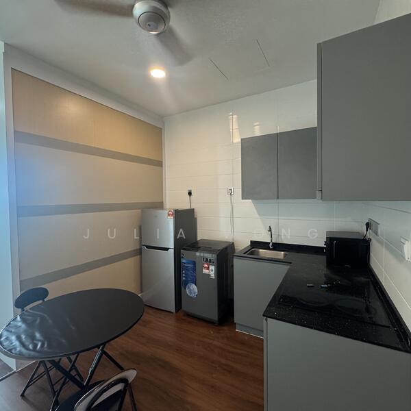 Paragon Suites @ CIQ untuk Untuk Disewa - RM 2,000 /bulan, Apr 2026 - Kitchen - PropertyGuru.com.my