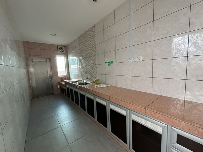 2-storey Terraced House for Rent in Teluk Intan (Perak) - Fennie Tee - Kitchen - PropertyGuru.com.my