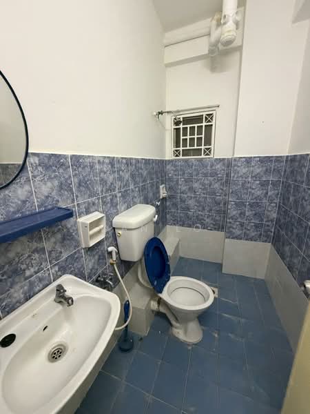 Apartment for Sale at Pangsapuri Jati 1 - Dan Lo - Bathroom - PropertyGuru.com.my