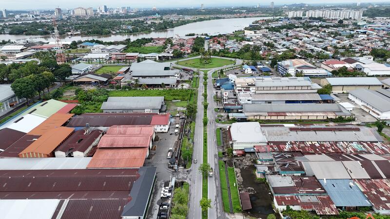 Kilang untuk Dijual di Pending Industrial Estate (Kuching) - Sherene Kok - Exterior - PropertyGuru.com.my