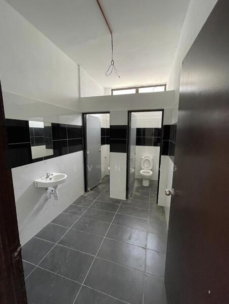 Semi-D Factory for Rent in Batu Kawan (Penang) - Steven Hng - Bathroom - PropertyGuru.com.my