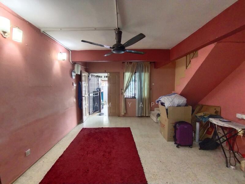 2-storey Terraced House for Sale in Taman Segambut Muda (Batu) - Sam Yap - Living Room - PropertyGuru.com.my