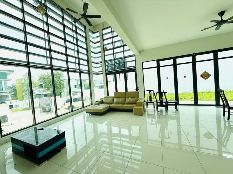 Zero-Lot Bungalow for Sale in Rawang (Selangor) - Kwong Xiao Wei - Living Room - PropertyGuru.com.my