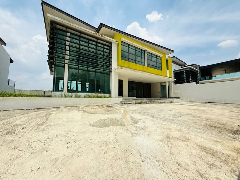 Zero-Lot Bungalow for Sale in Rawang (Selangor) - Kwong Xiao Wei - Exterior - PropertyGuru.com.my