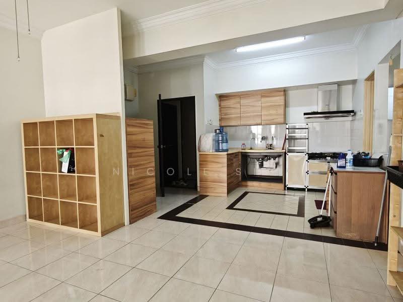Kondominium untuk Dijual di Endah Puri - Nicole Sim - Kitchen - PropertyGuru.com.my