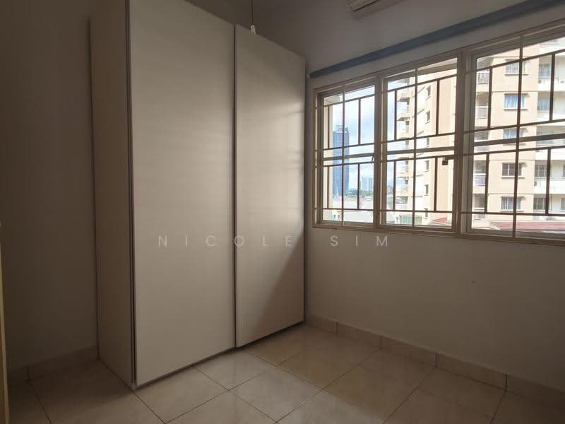 Kondominium untuk Dijual di Endah Puri - Nicole Sim - Bedroom - PropertyGuru.com.my