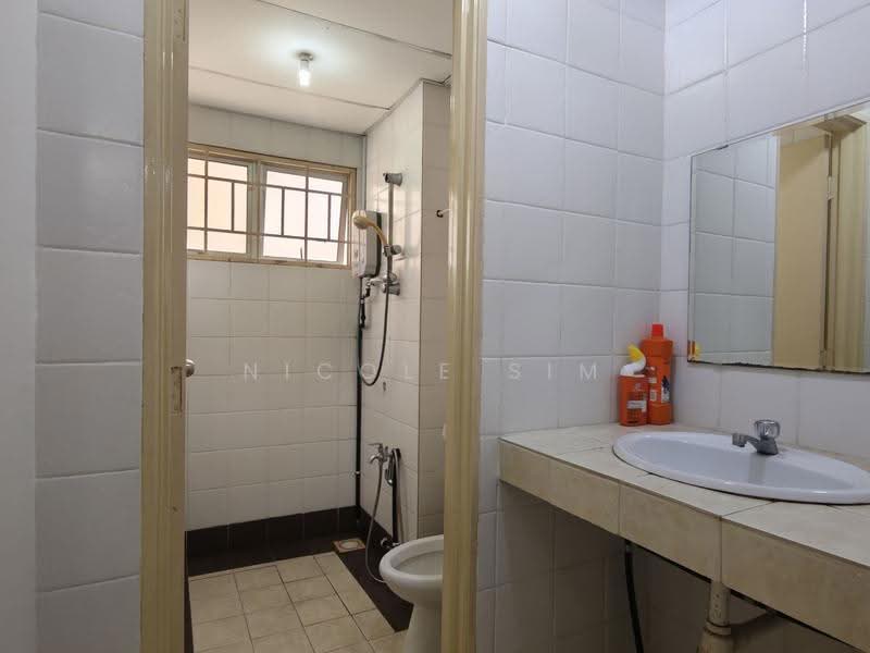 Kondominium untuk Dijual di Endah Puri - Nicole Sim - Bathroom - PropertyGuru.com.my