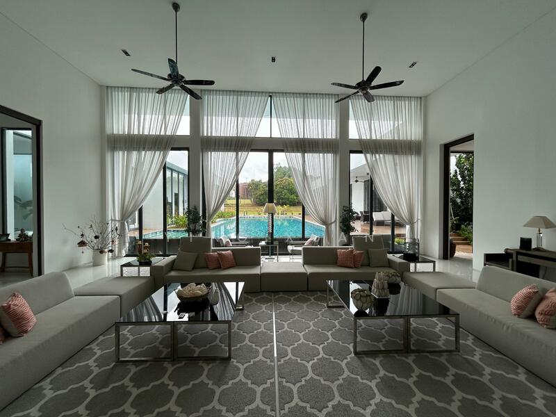 Rumah Banglo untuk Dijual di Leisure Farm (Gelang Patah) - Ying Xuan - Living Room - PropertyGuru.com.my