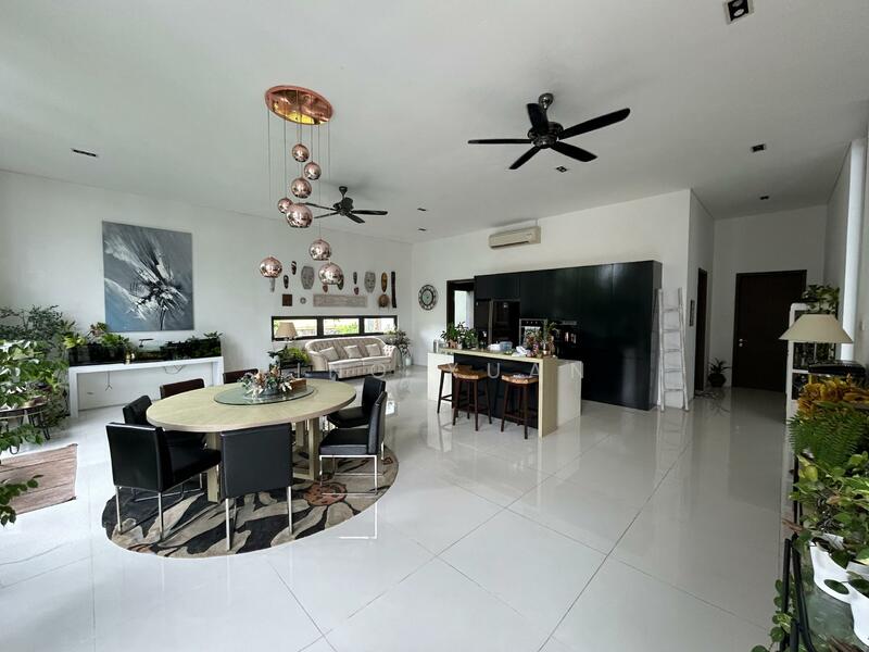 Rumah Banglo untuk Dijual di Leisure Farm (Gelang Patah) - Ying Xuan - Dining Room - PropertyGuru.com.my