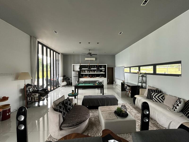 Rumah Banglo untuk Dijual di Leisure Farm (Gelang Patah) - Ying Xuan - Living Room - PropertyGuru.com.my