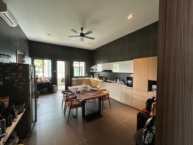 Rumah Banglo untuk Dijual di Leisure Farm (Gelang Patah) - Ying Xuan - Kitchen - PropertyGuru.com.my