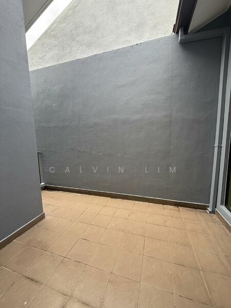 Rumah Teres untuk Dijual di Prima Selayang (Selayang) - Calvin Lim - Balcony - PropertyGuru.com.my