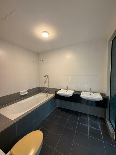 Rumah Teres untuk Dijual di Prima Selayang (Selayang) - Calvin Lim - Bathroom - PropertyGuru.com.my