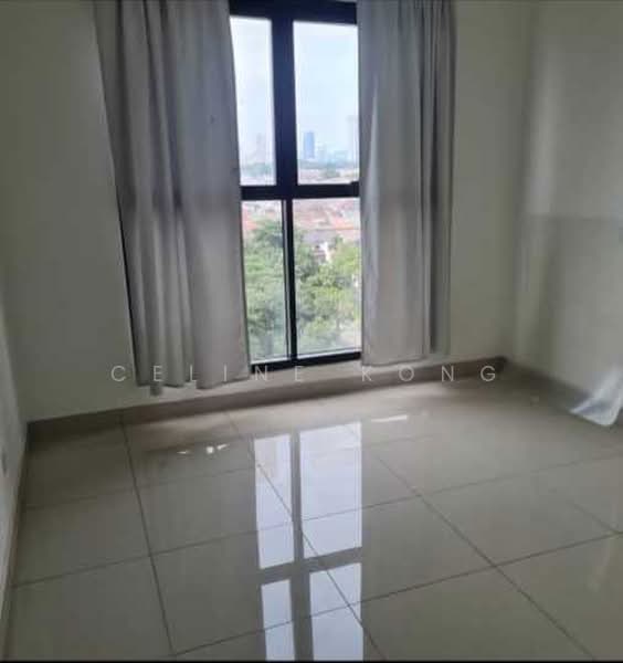 Kediaman Servis untuk Dijual di Glomac Centro Service Apartment - Celine Kong - Bedroom - PropertyGuru.com.my