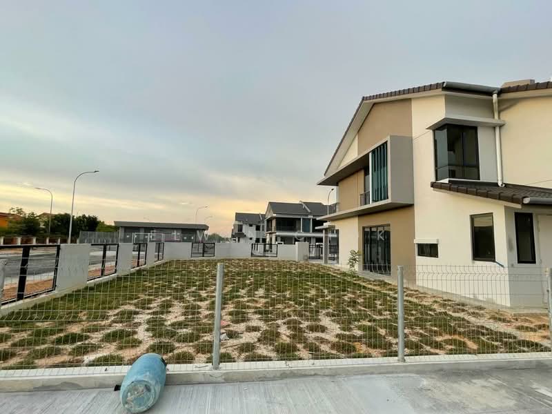 2-storey Terraced House for Sale in Bandar Bukit Raja (Klang) - Elwin Chok - Exterior - PropertyGuru.com.my