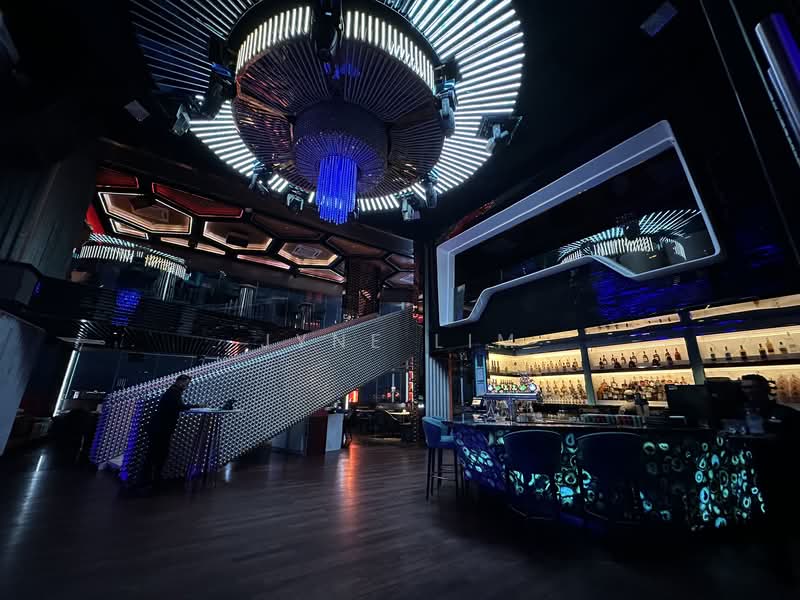 Service Residence for Sale at The Face Suites (Platinum Suites) - Jyne Lim - Sky Bar - PropertyGuru.com.my