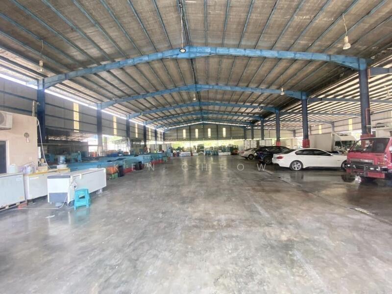 Kilang untuk Dijual di Kampung Baru Seelong (Senai) - Ken Cheow - Car Park - PropertyGuru.com.my