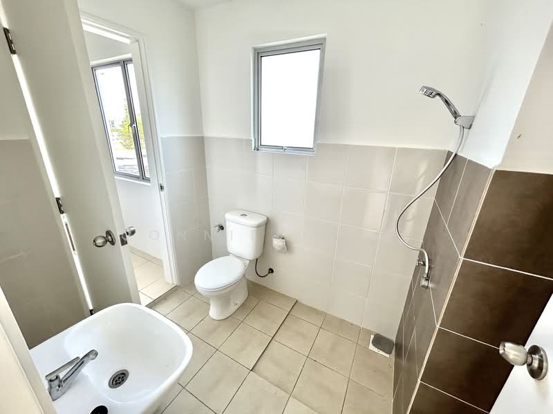 Rumah Teres 2-Tingkat untuk Dijual di Seremban (Negeri Sembilan) - Connie Chong - Bathroom - PropertyGuru.com.my