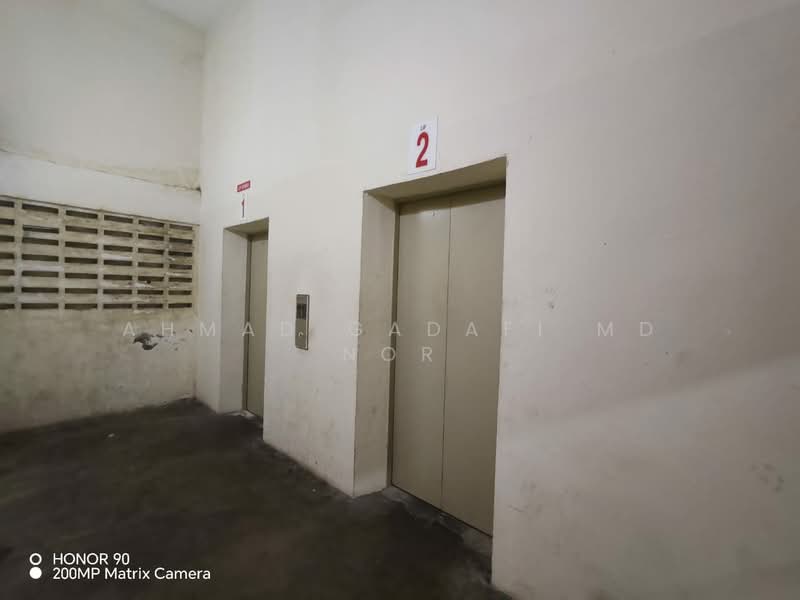 Pangsapuri untuk Dijual di Pantai Indah Fasa 1 - Ahmad Gadafi Md Nor - Corridor - PropertyGuru.com.my