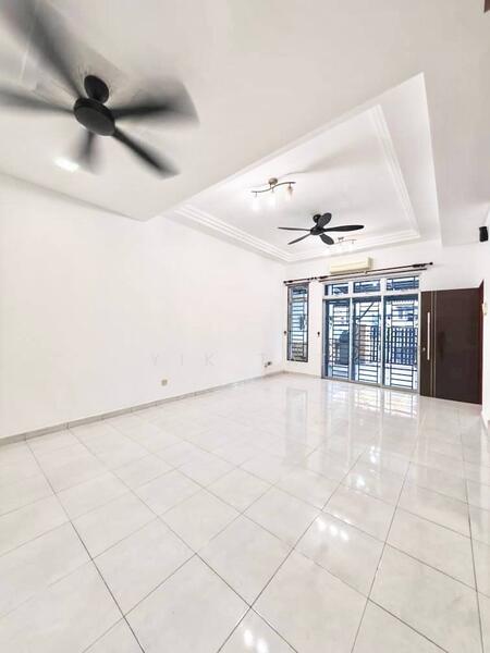 2-storey Terraced House for Sale in Taman JP Perdana (Johor Bahru) - Yik Tat - Living Room - PropertyGuru.com.my