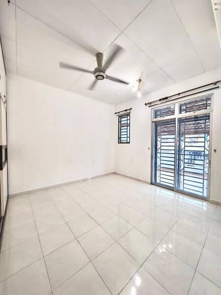 2-storey Terraced House for Sale in Taman JP Perdana (Johor Bahru) - Yik Tat - Bedroom - PropertyGuru.com.my