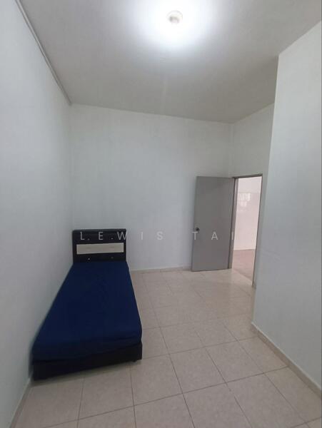 2-storey Terraced House for Rent in Taman Pulai Utama (Skudai) - Lewis Tai - Bedroom - PropertyGuru.com.my