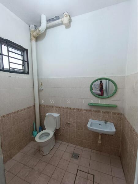 2-storey Terraced House for Rent in Taman Pulai Utama (Skudai) - Lewis Tai - Bathroom - PropertyGuru.com.my