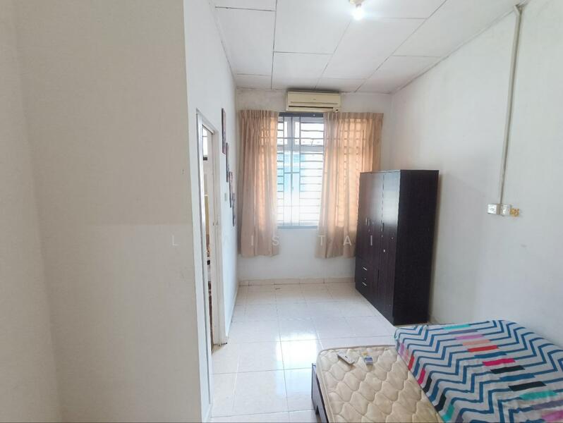 2-storey Terraced House for Rent in Taman Pulai Utama (Skudai) - Lewis Tai - Bedroom - PropertyGuru.com.my