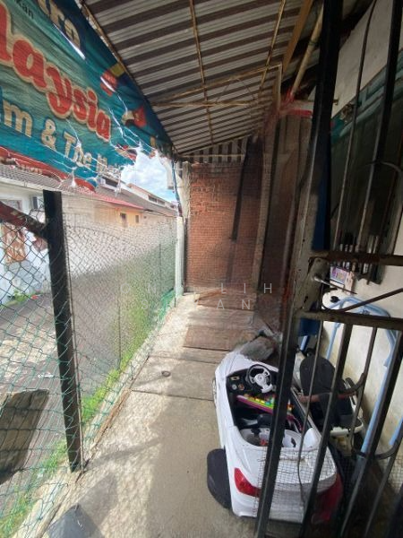 Taman Johor Jaya untuk Untuk Dijual - RM 450,000, Mac 2026 - Exterior - PropertyGuru.com.my