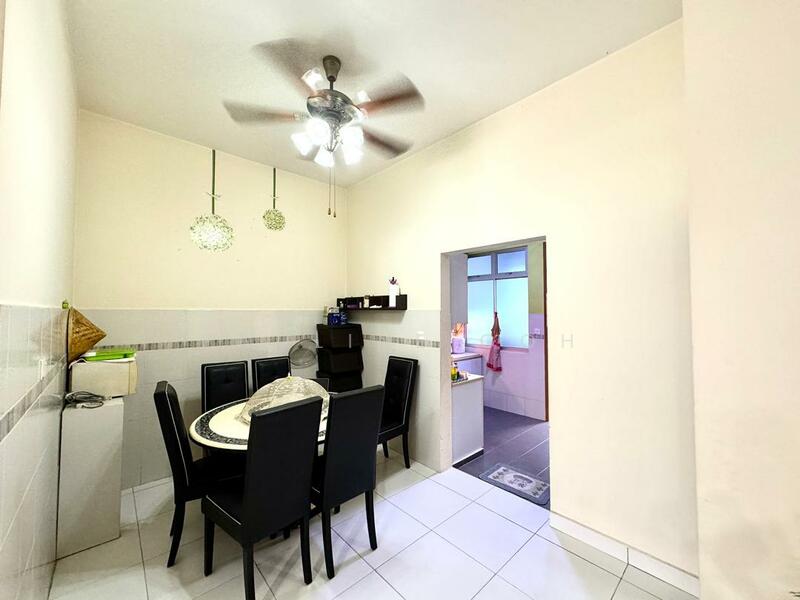 2-storey Terraced House for Sale in Taman Nusa Idaman (Iskandar Puteri (Nusajaya)) - Pauline Goh - Dining Room - PropertyGuru.com.my