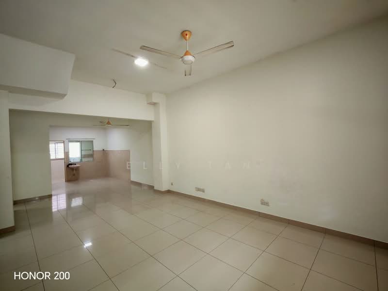 2-storey Terraced House for Sale in Setia Indah (Setia Alam) - Elly Tan - Living Room - PropertyGuru.com.my