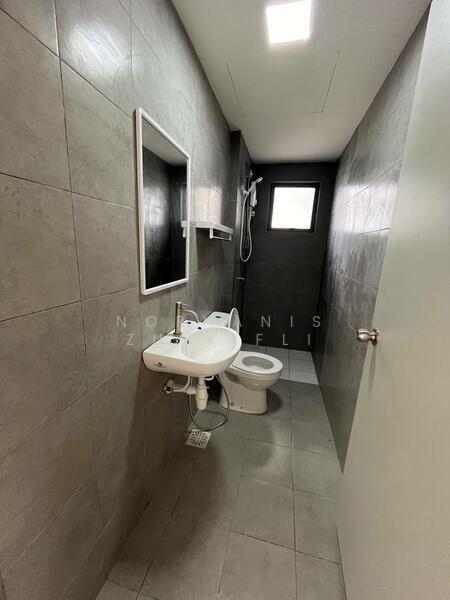 Bathroom master bedroom