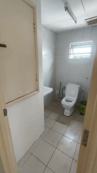 Office for Rent in Subang Jaya (Selangor) - Amy Wong - Bathroom - PropertyGuru.com.my