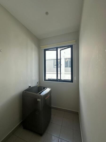 Rumah Bandar untuk Disewa di Eco Ardence (Setia Alam) - Lim Lee Lee - Bathroom - PropertyGuru.com.my
