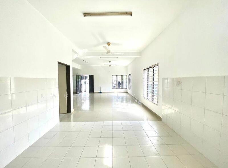 2-storey Terraced House for Sale in Rawang (Selangor) - Kwong Xiao Wei - Living Room - PropertyGuru.com.my