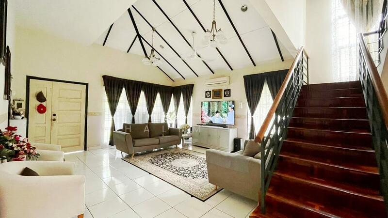 Rumah Berkembar untuk Dijual di Bandar Tasik Kesuma (Beranang) - Halim HP - Living Room - PropertyGuru.com.my