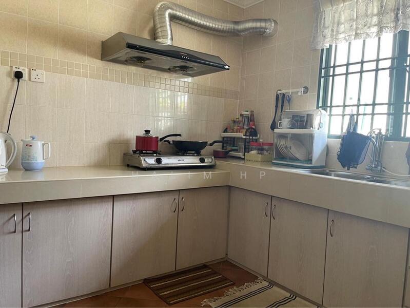 Rumah Berkembar untuk Dijual di Bandar Tasik Kesuma (Beranang) - Halim HP - Kitchen - PropertyGuru.com.my