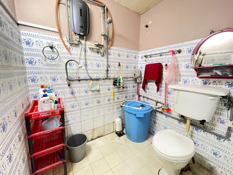Rumah Teres 2 Tingkat untuk Dijual di Selayang (Selangor) - Sean Yong - Bathroom - PropertyGuru.com.my